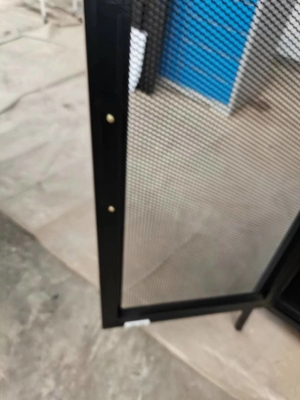 خزانة تخزين فولاذية بباب زجاجي من سلسلة Home Series مع أقدام